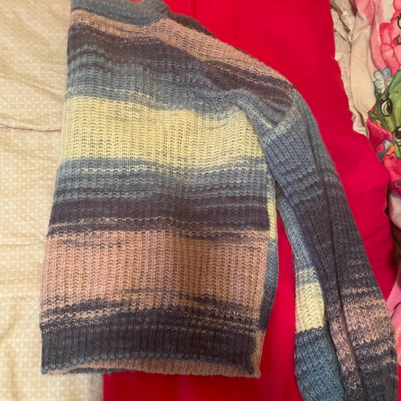 Sweater - Picture 2 of 3